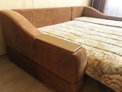 Ремонт подлокотника дивана